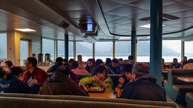 comida crucero milfod sounds nueva zelanda